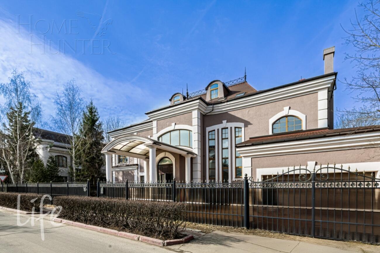 2-этажный коттедж 1 000 м² с отделкой