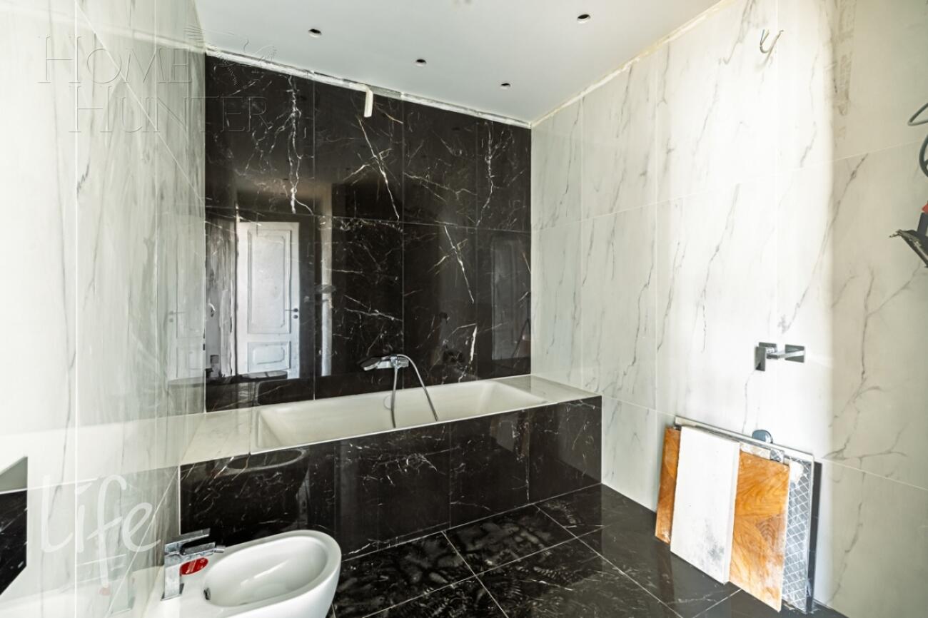 2-этажный коттедж 1 000 м² с отделкой