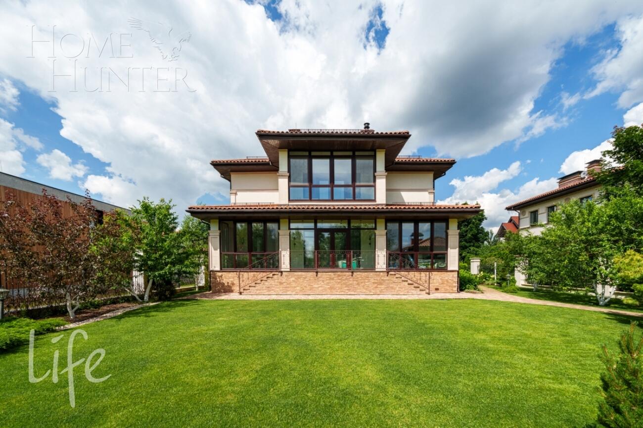 2-этажный коттедж 355 м² с отделкой