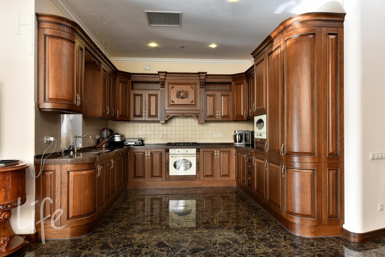 2-этажный коттедж 1 200 м² с отделкой