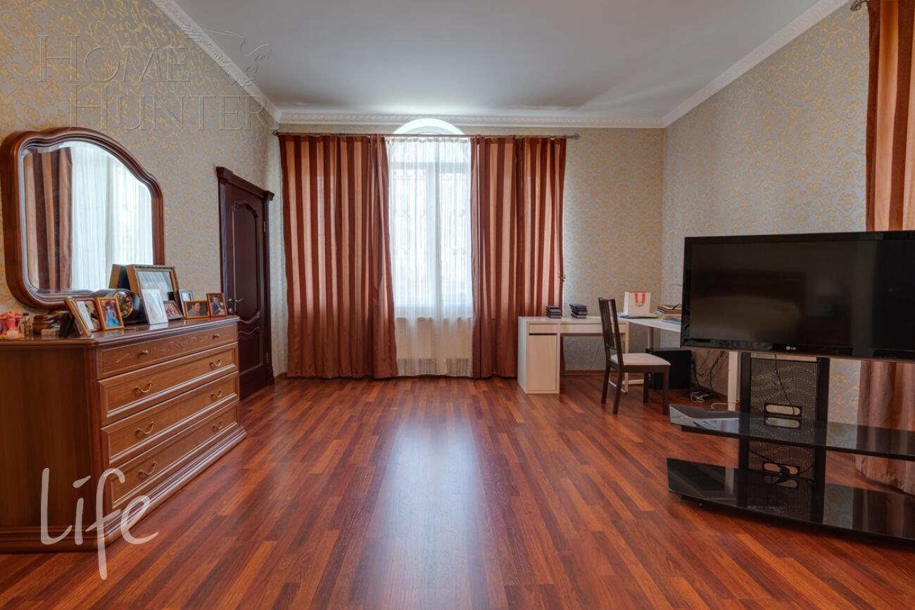 2-этажный коттедж 563 м² с отделкой