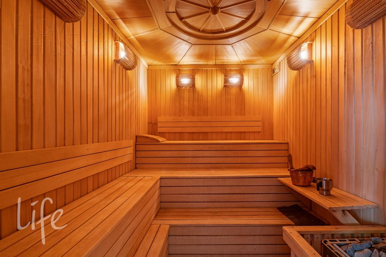 2-этажный коттедж 650 м² с отделкой