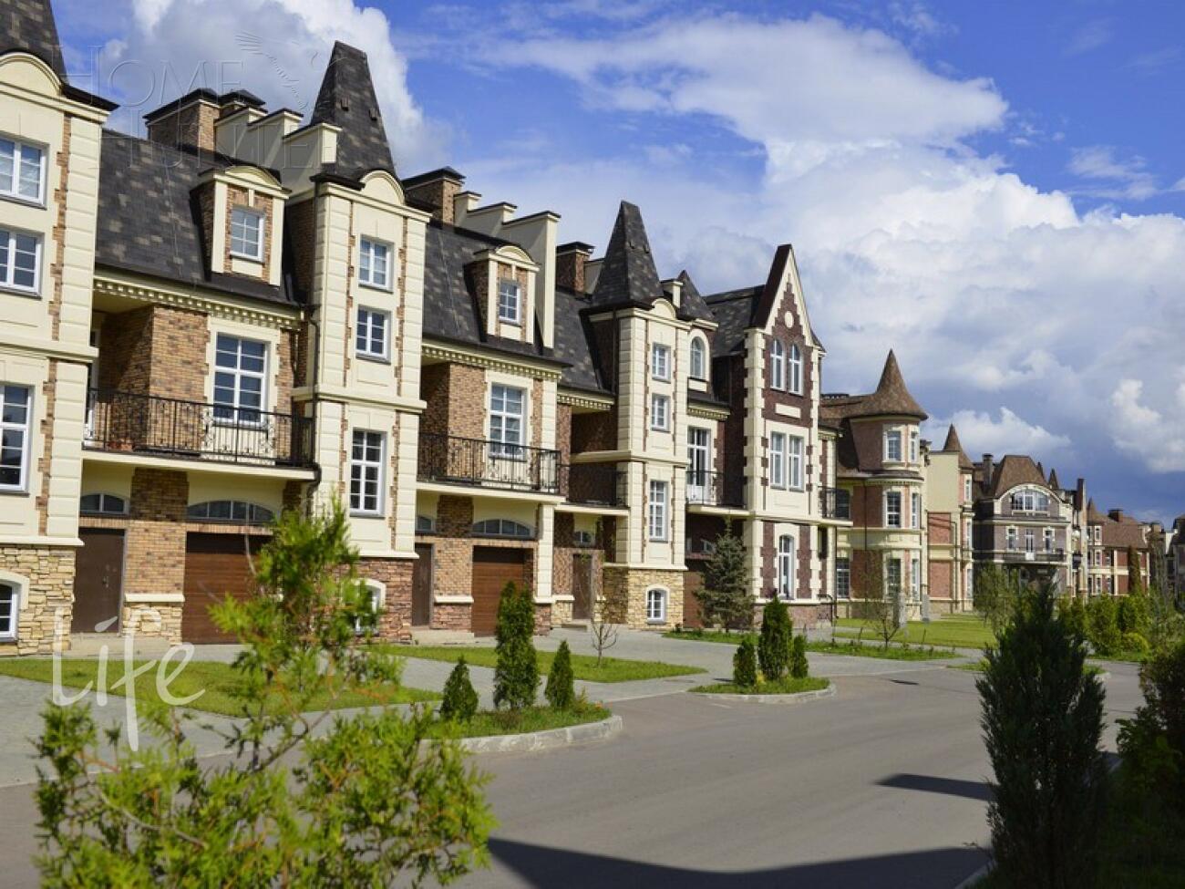 2-этажный таунхаус 345 м² с отделкой