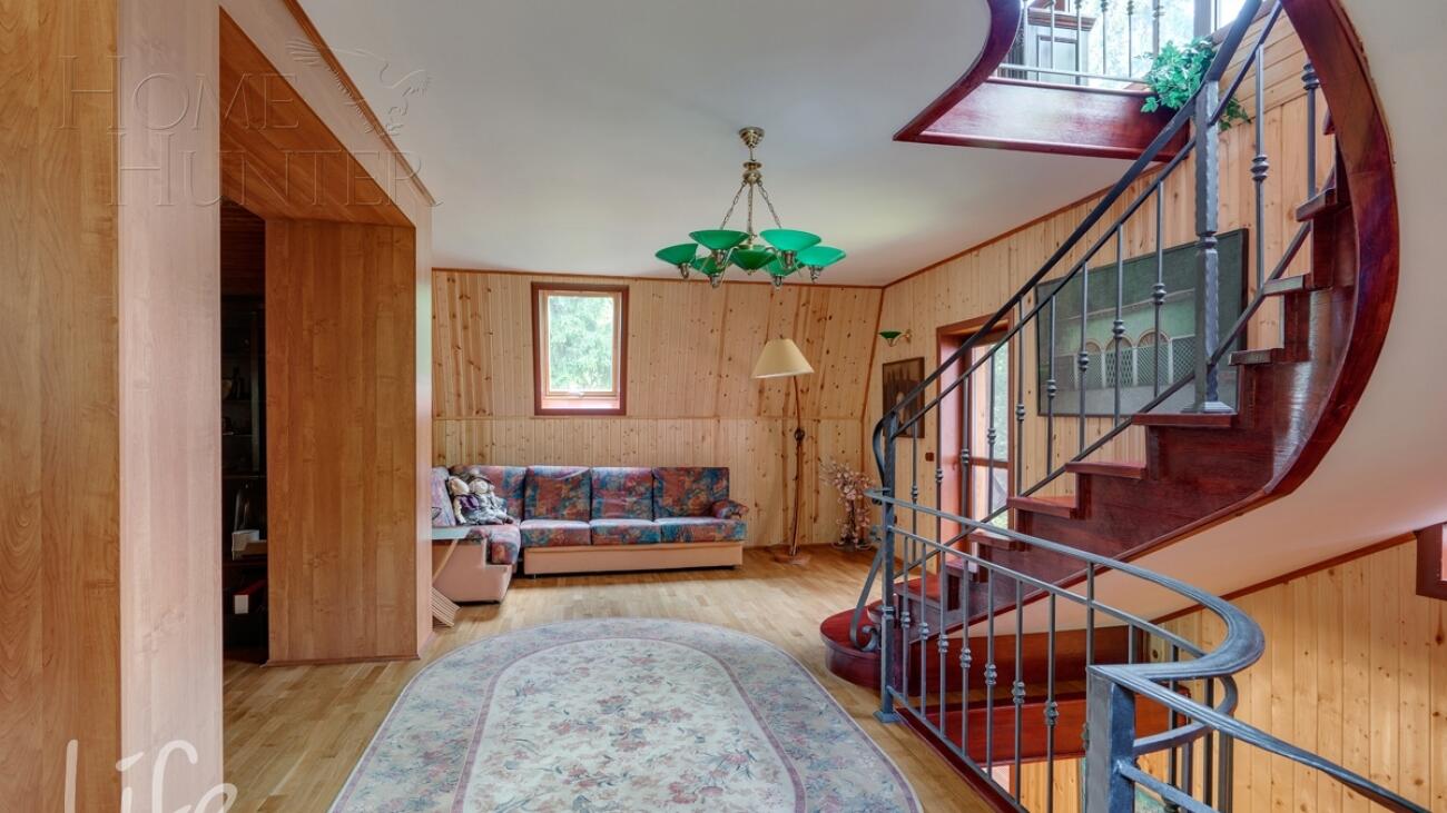 3-этажный коттедж 650 м² с отделкой