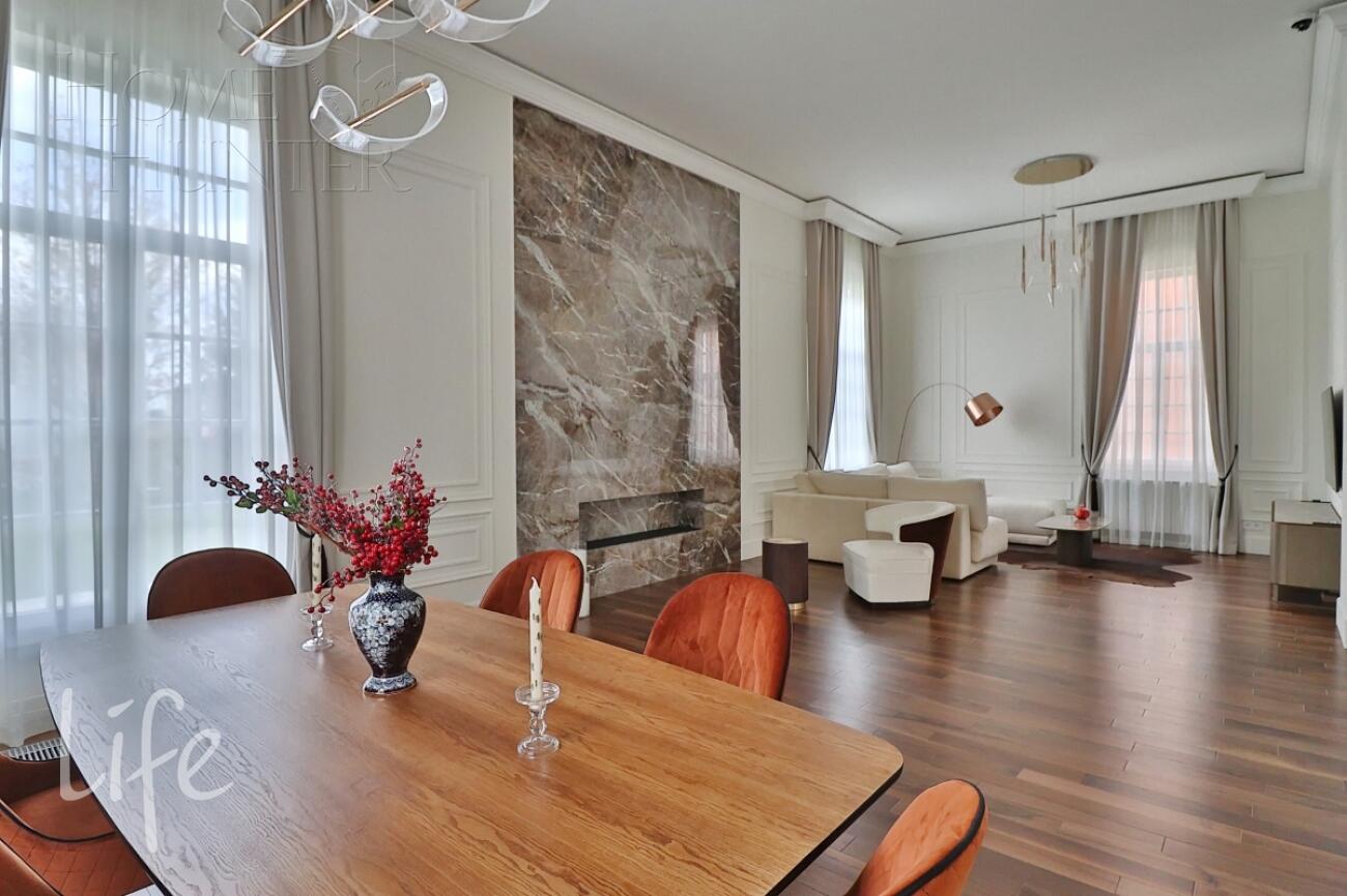 2-этажный коттедж 250 м² с отделкой