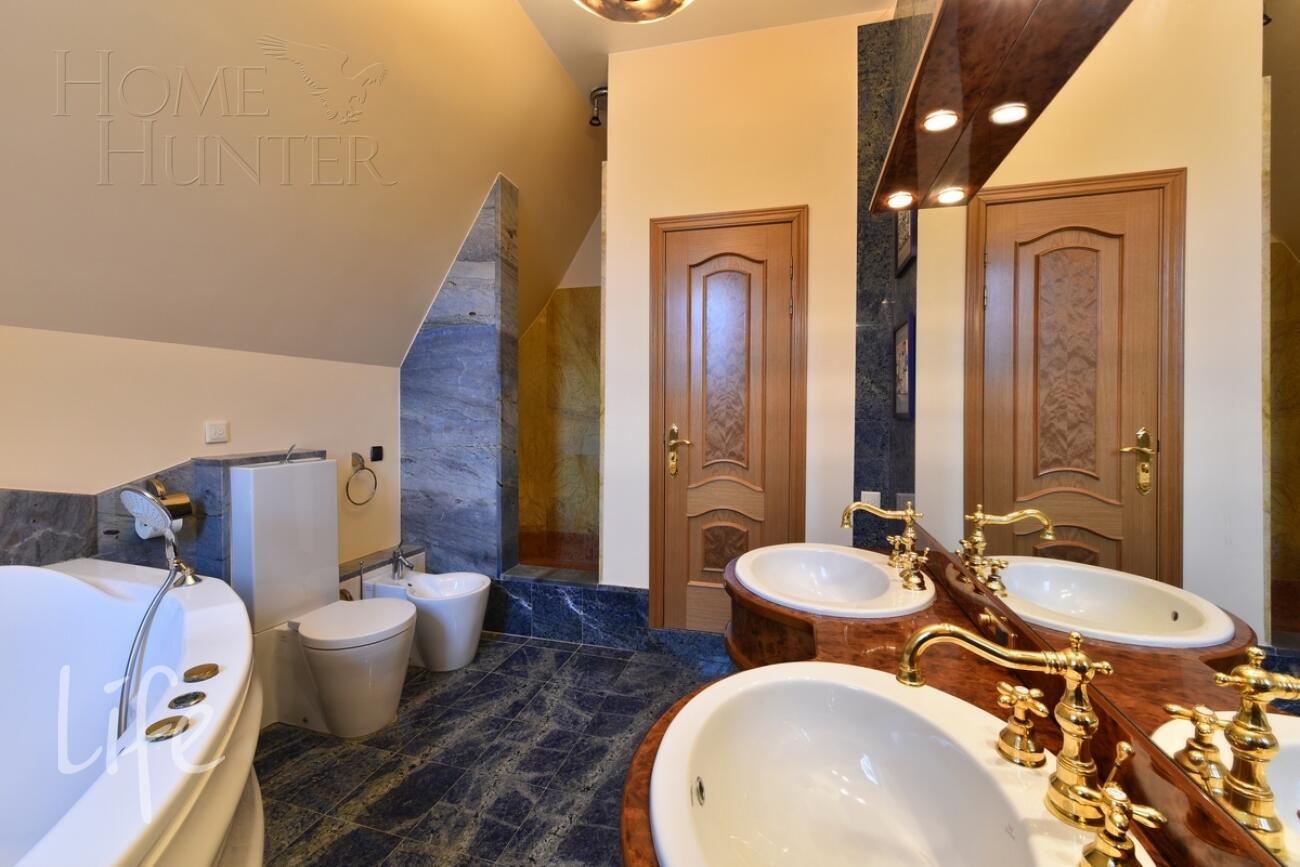 2-этажный коттедж 490 м² с отделкой