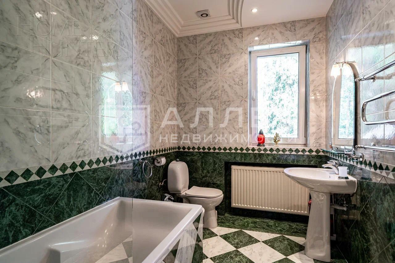 2-этажный коттедж 850 м² с отделкой