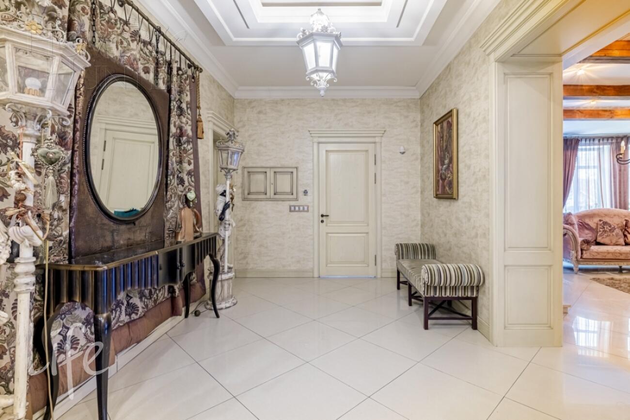 2-этажный коттедж 350 м² с отделкой