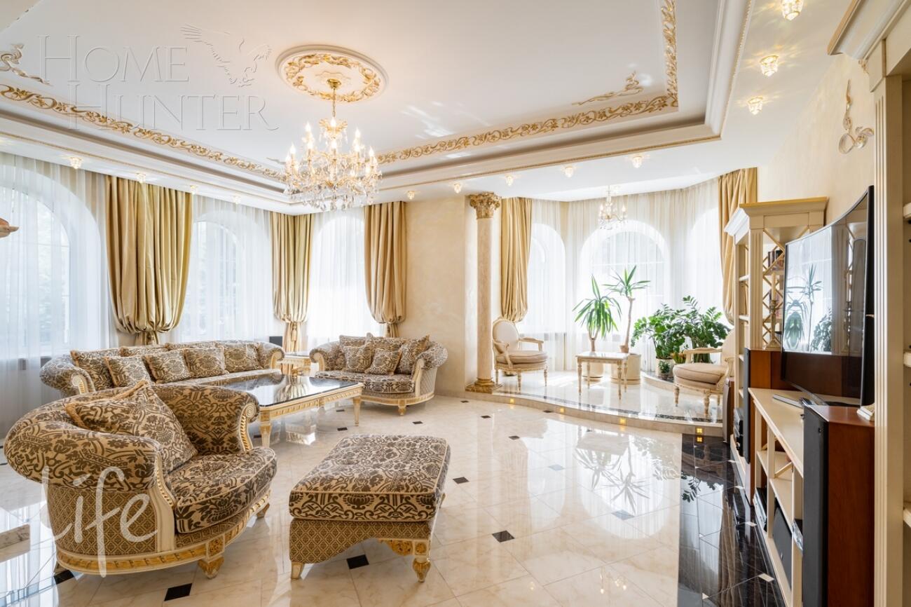 2-этажный коттедж 500 м² с отделкой