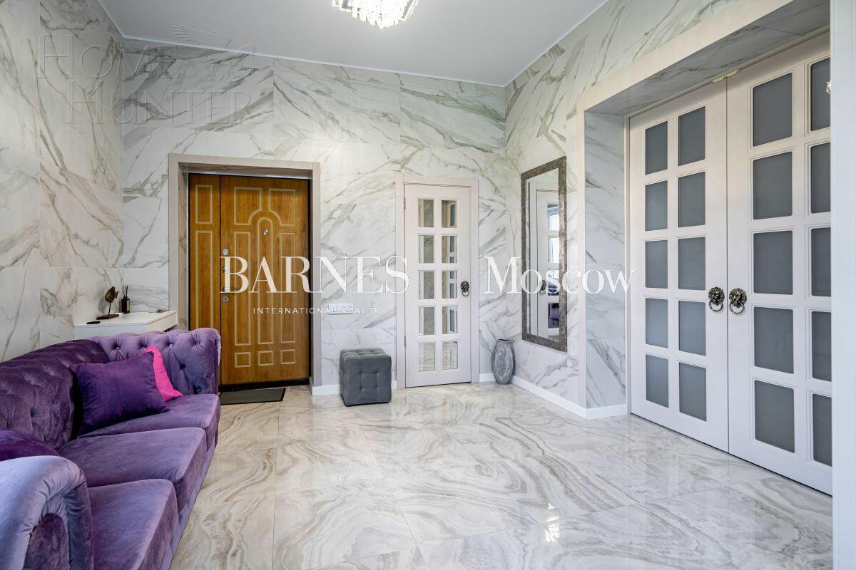 2-этажный коттедж 328 м² с отделкой