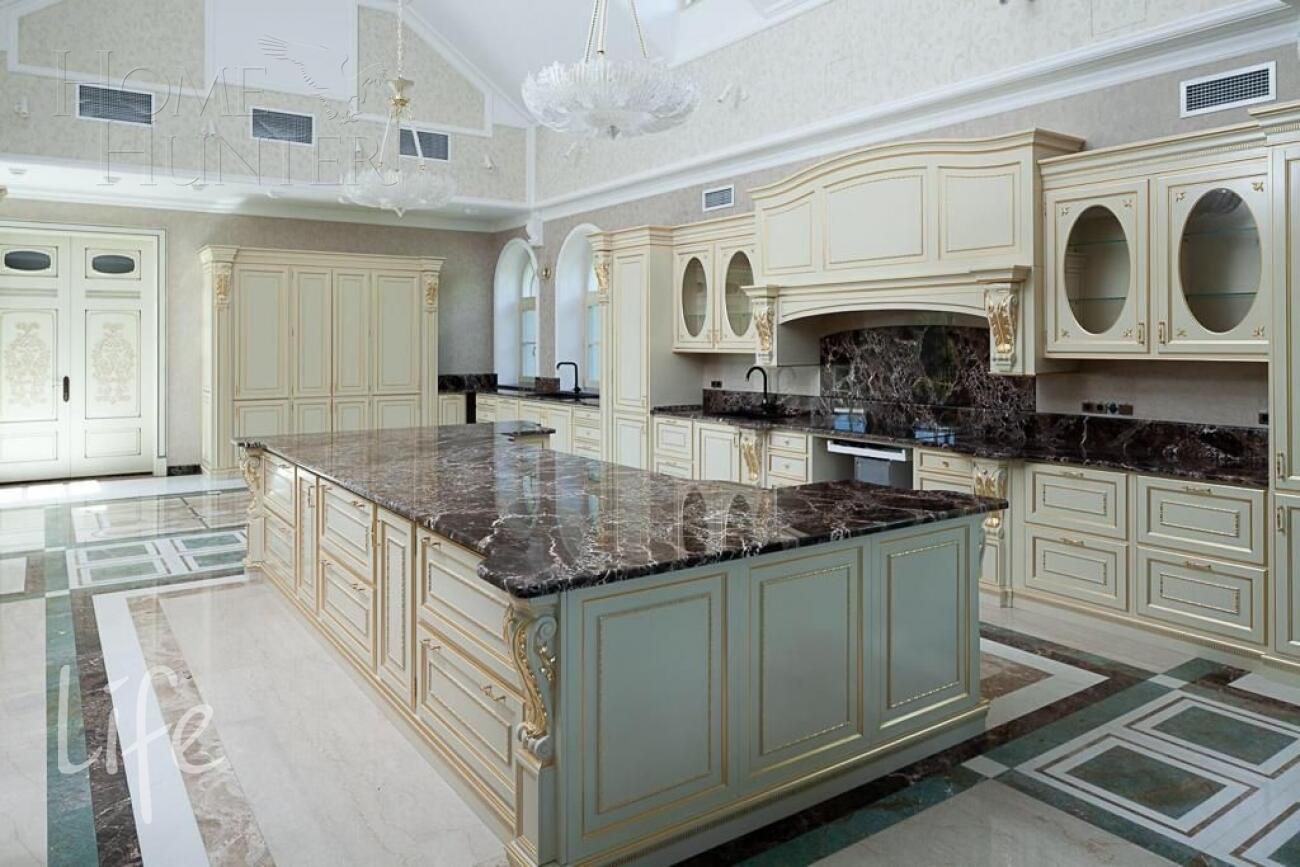 2-этажный коттедж 1 700 м² с отделкой