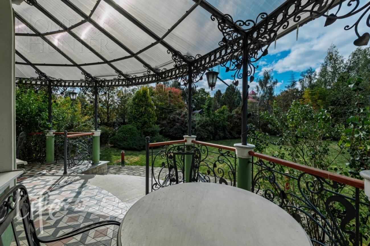 2-этажный коттедж 700 м² с отделкой