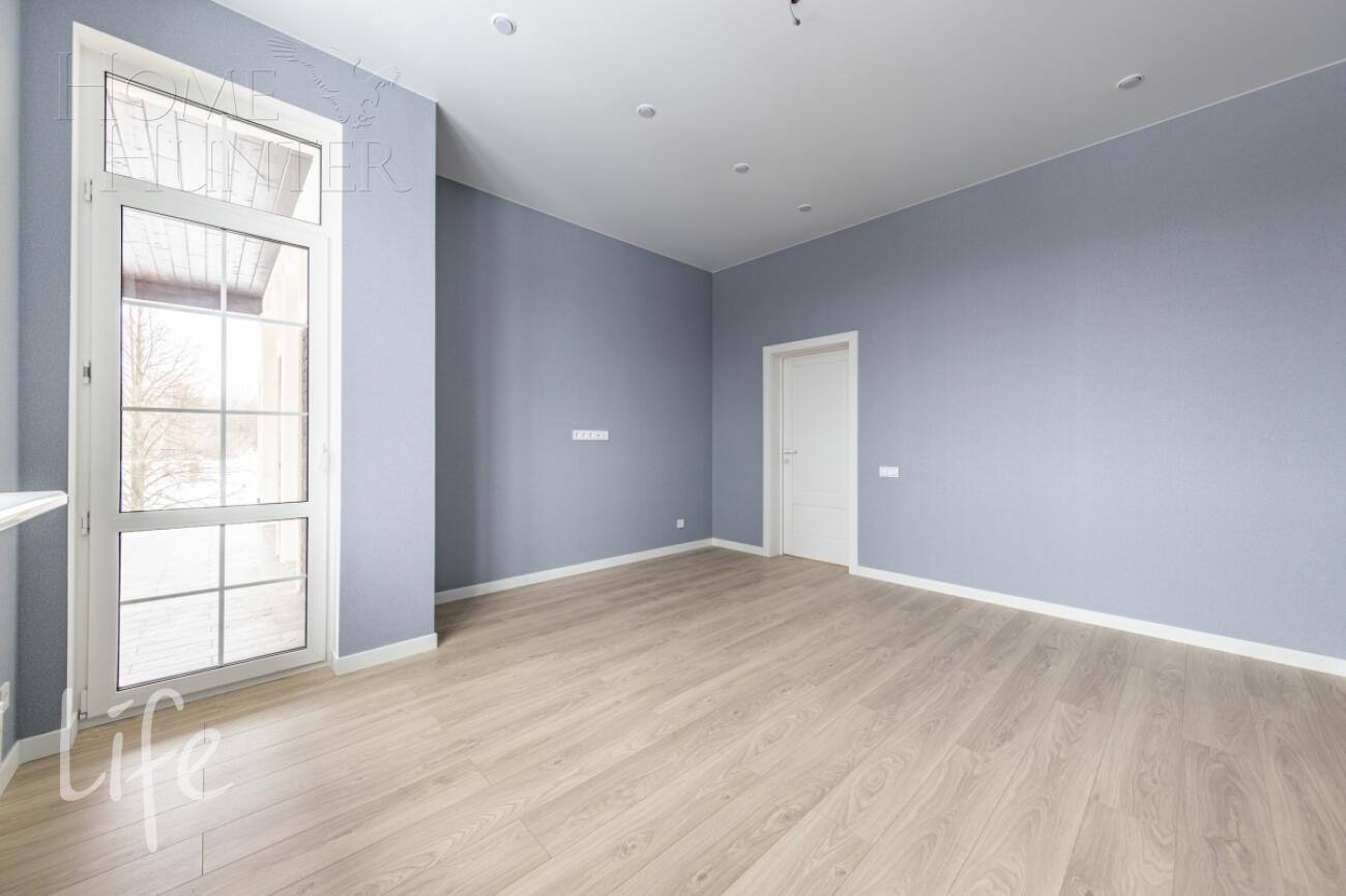 2-этажный коттедж 240 м² с отделкой