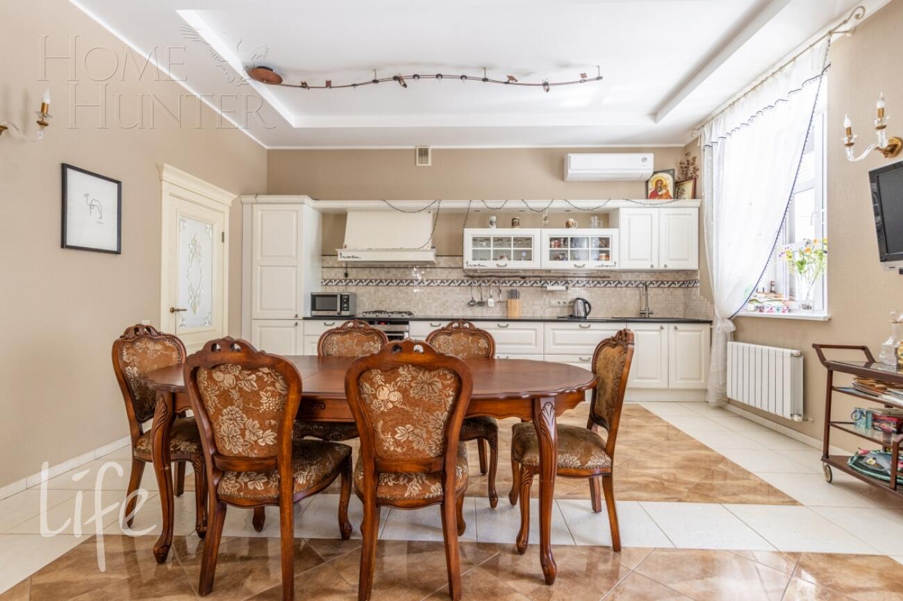 2-этажный коттедж 340 м² с отделкой