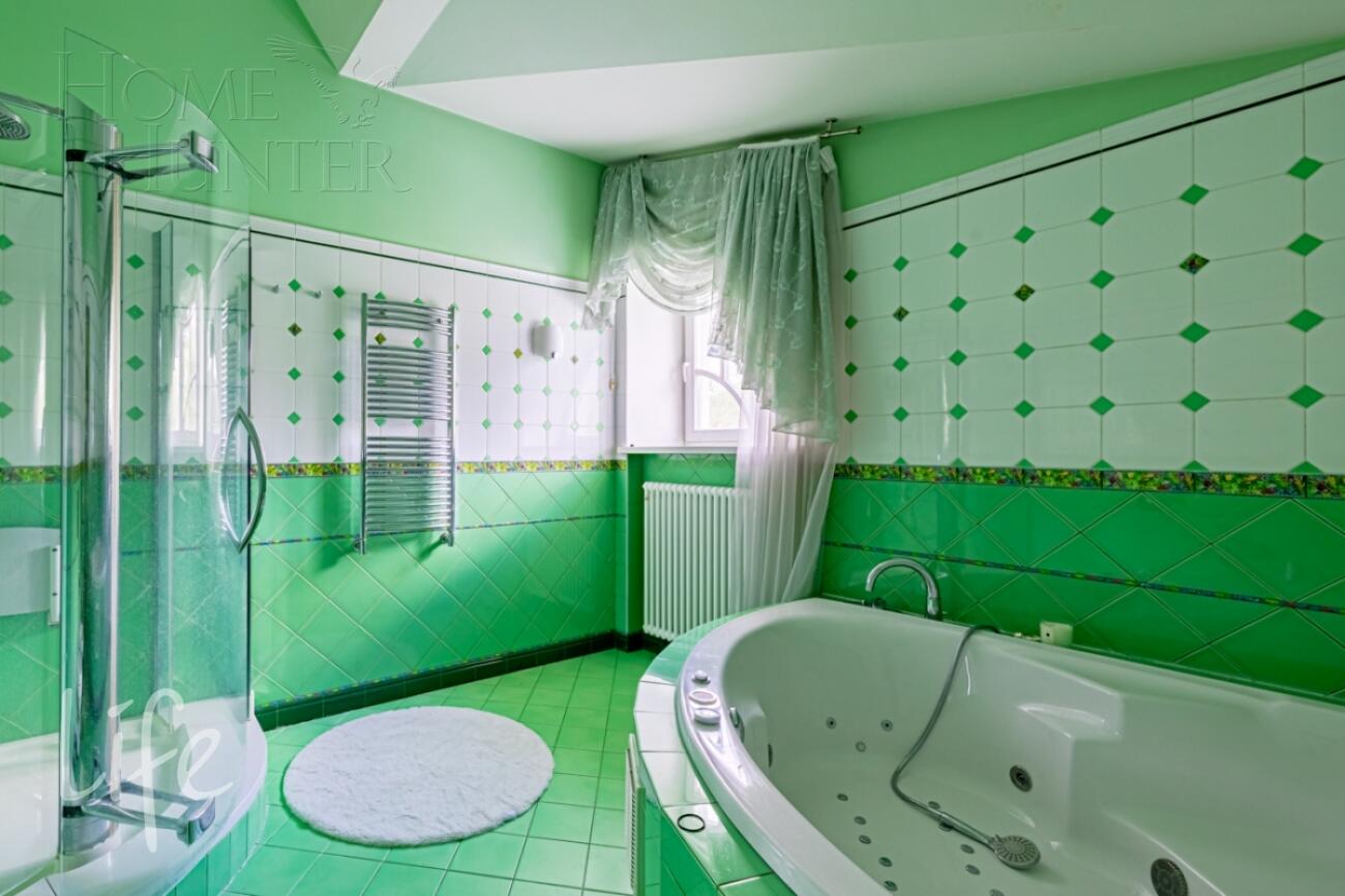 2-этажный коттедж 700 м² с отделкой