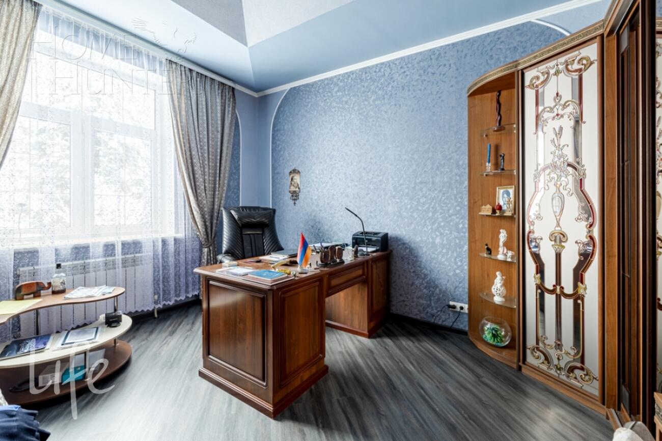 2-этажный коттедж 970 м² с отделкой