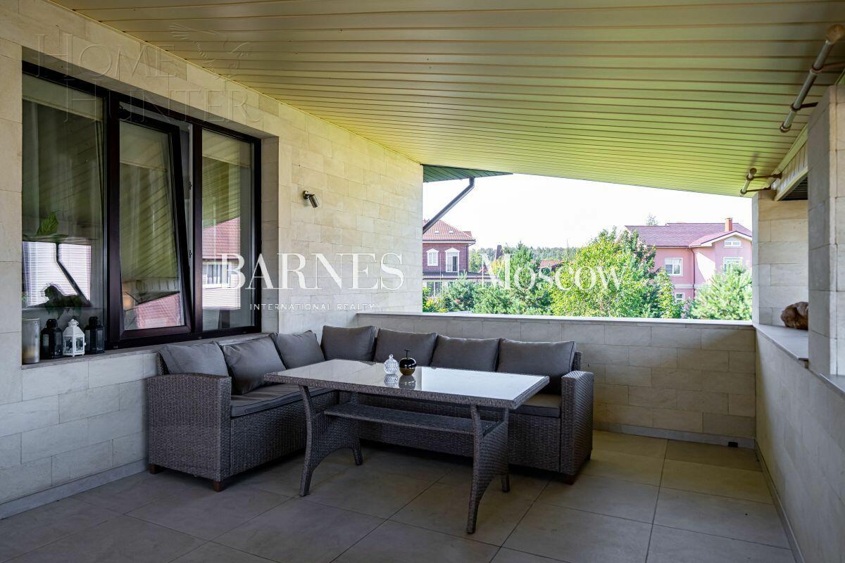 2-этажный коттедж 328 м² с отделкой