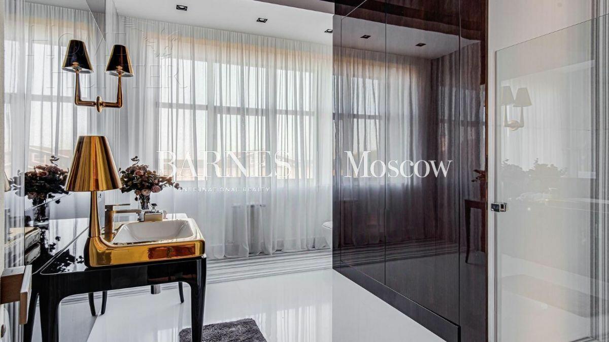 2-этажный коттедж 438 м² с отделкой