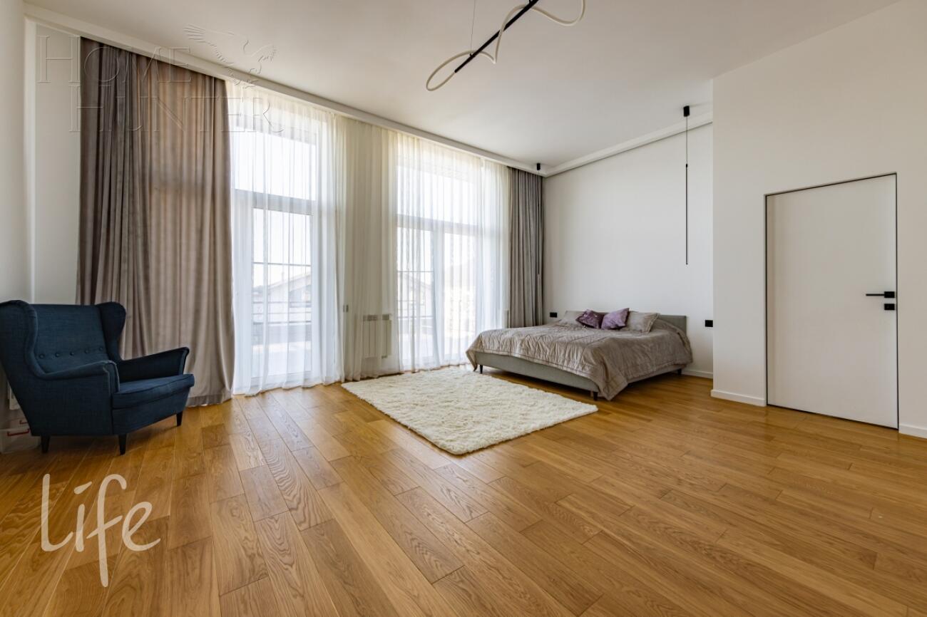 2-этажный коттедж 260 м² с отделкой