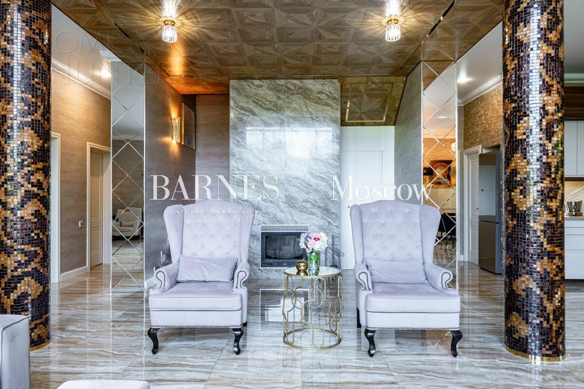 2-этажный коттедж 328 м² с отделкой