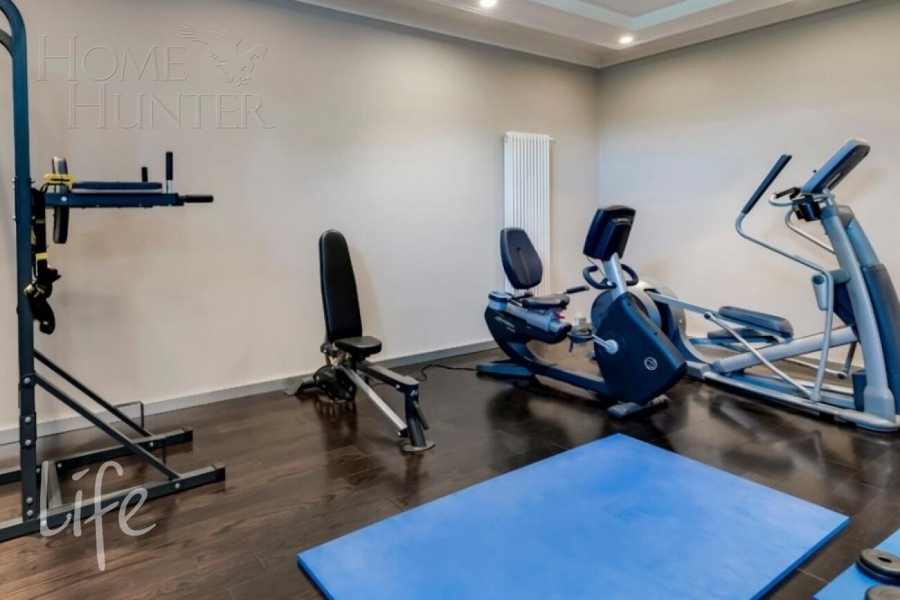 3-этажный коттедж 1 185 м² с отделкой