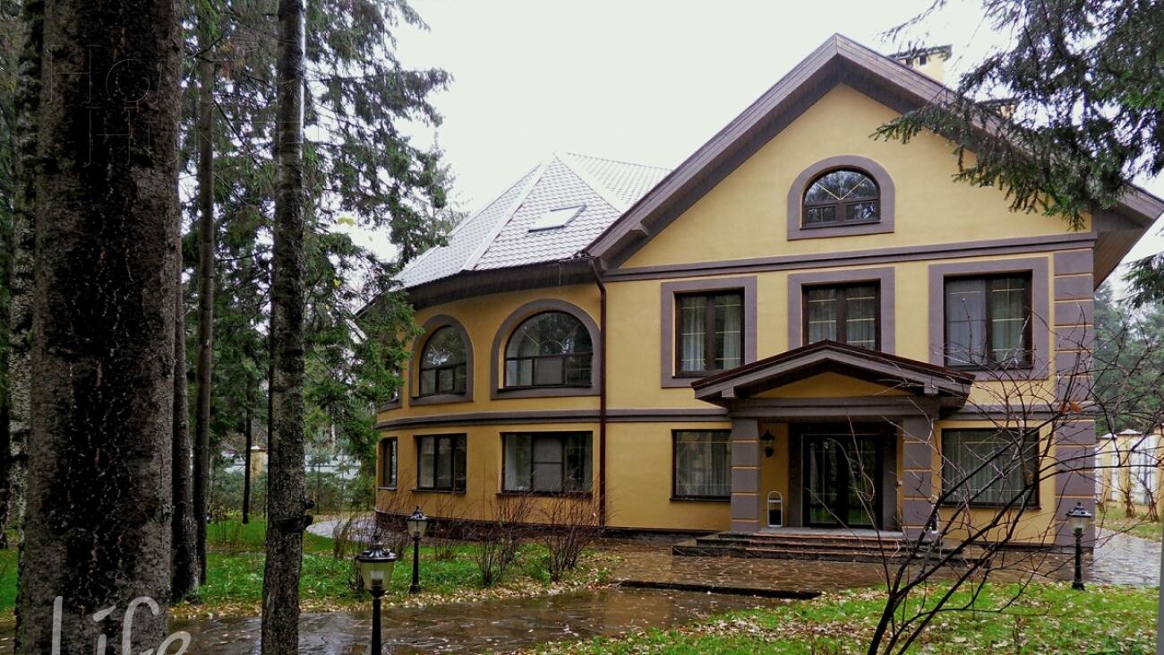 2-этажный коттедж 1 500 м² с отделкой