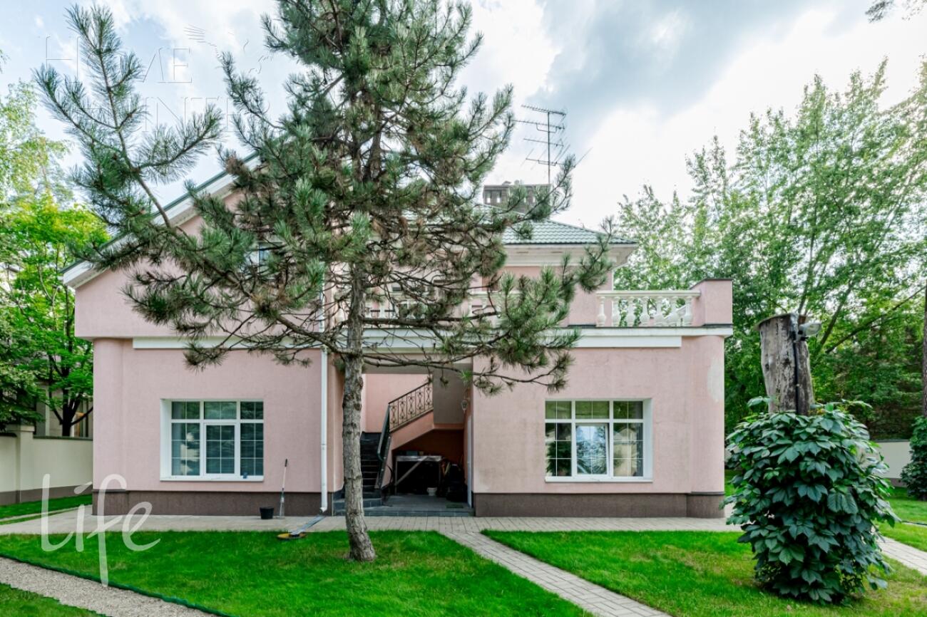 2-этажный коттедж 392 м² с отделкой