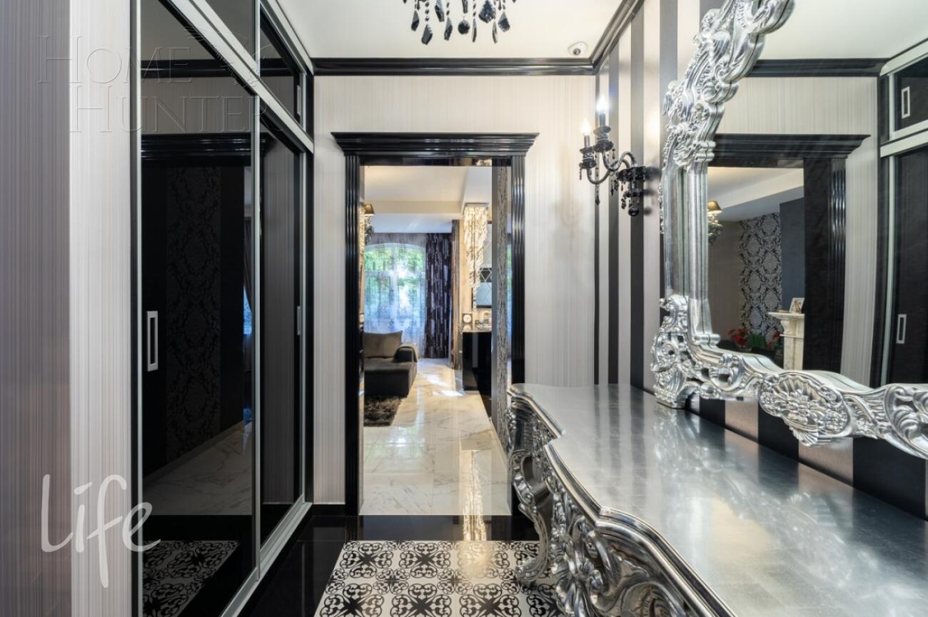 3-этажный таунхаус 293 м² с отделкой