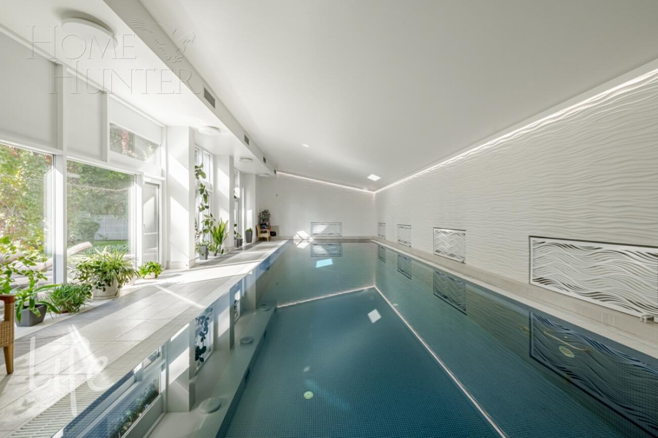 2-этажный коттедж 1 328 м² с отделкой