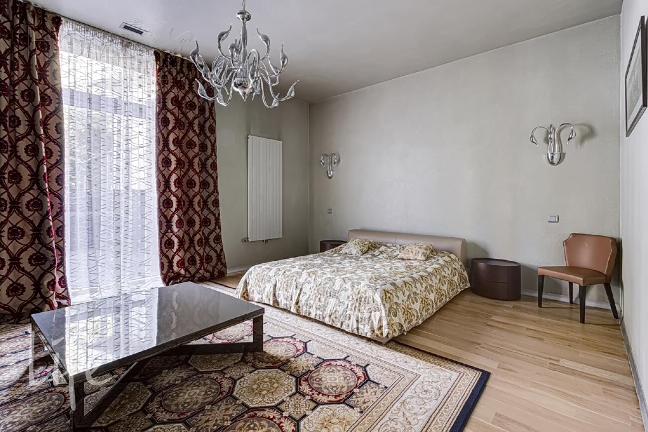 2-этажный коттедж 850 м² с отделкой