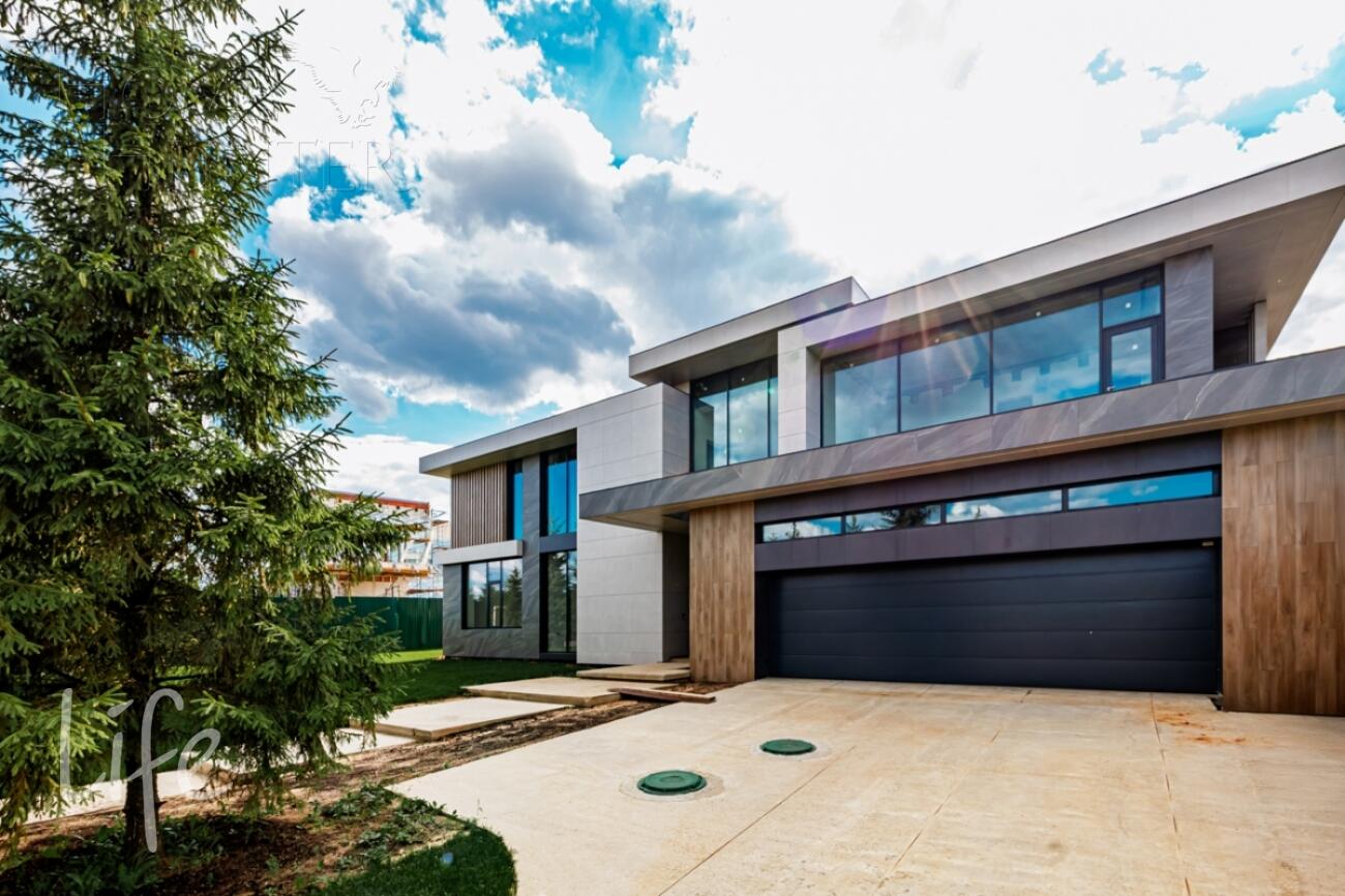 2-этажный коттедж 891 м² без отделки