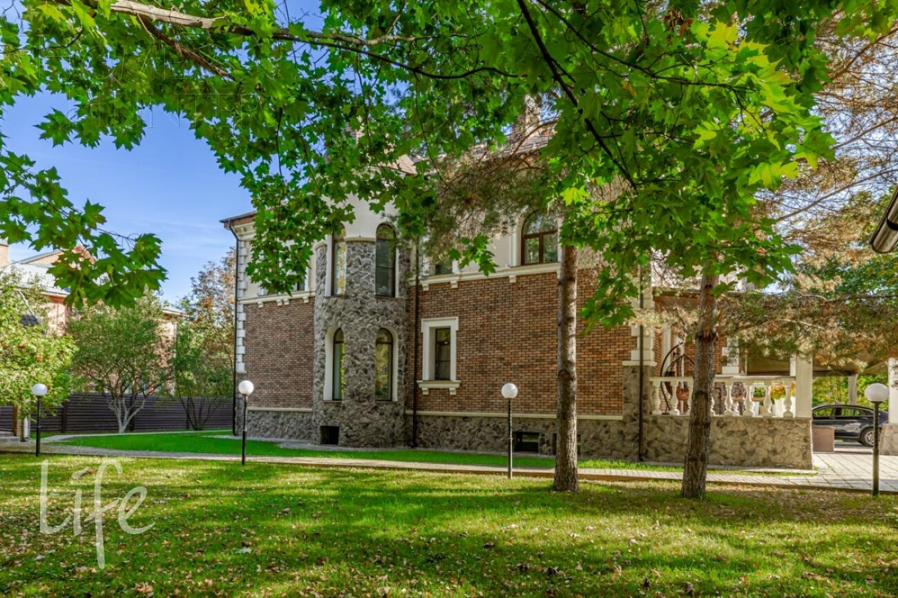 2-этажный коттедж 637 м² с отделкой