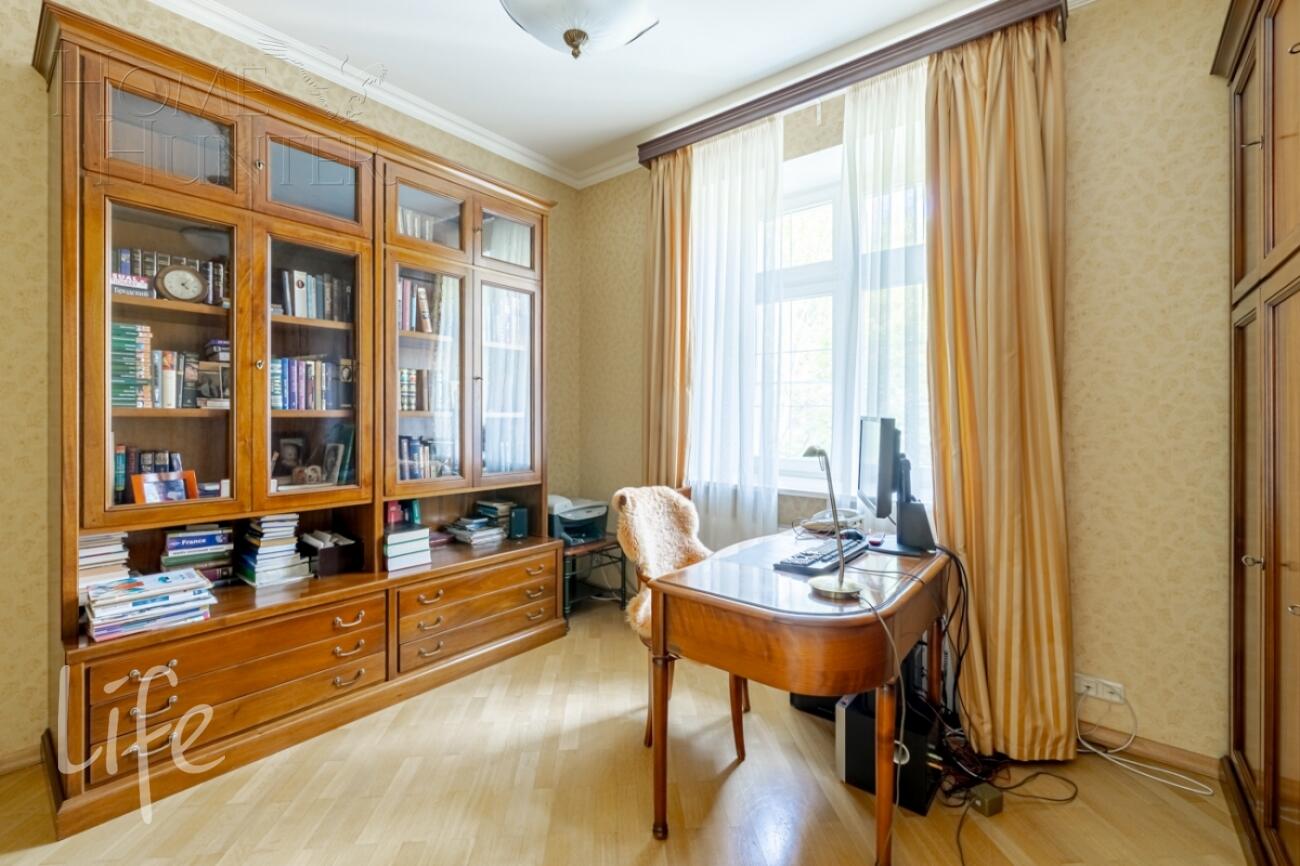 2-этажный коттедж 392 м² с отделкой