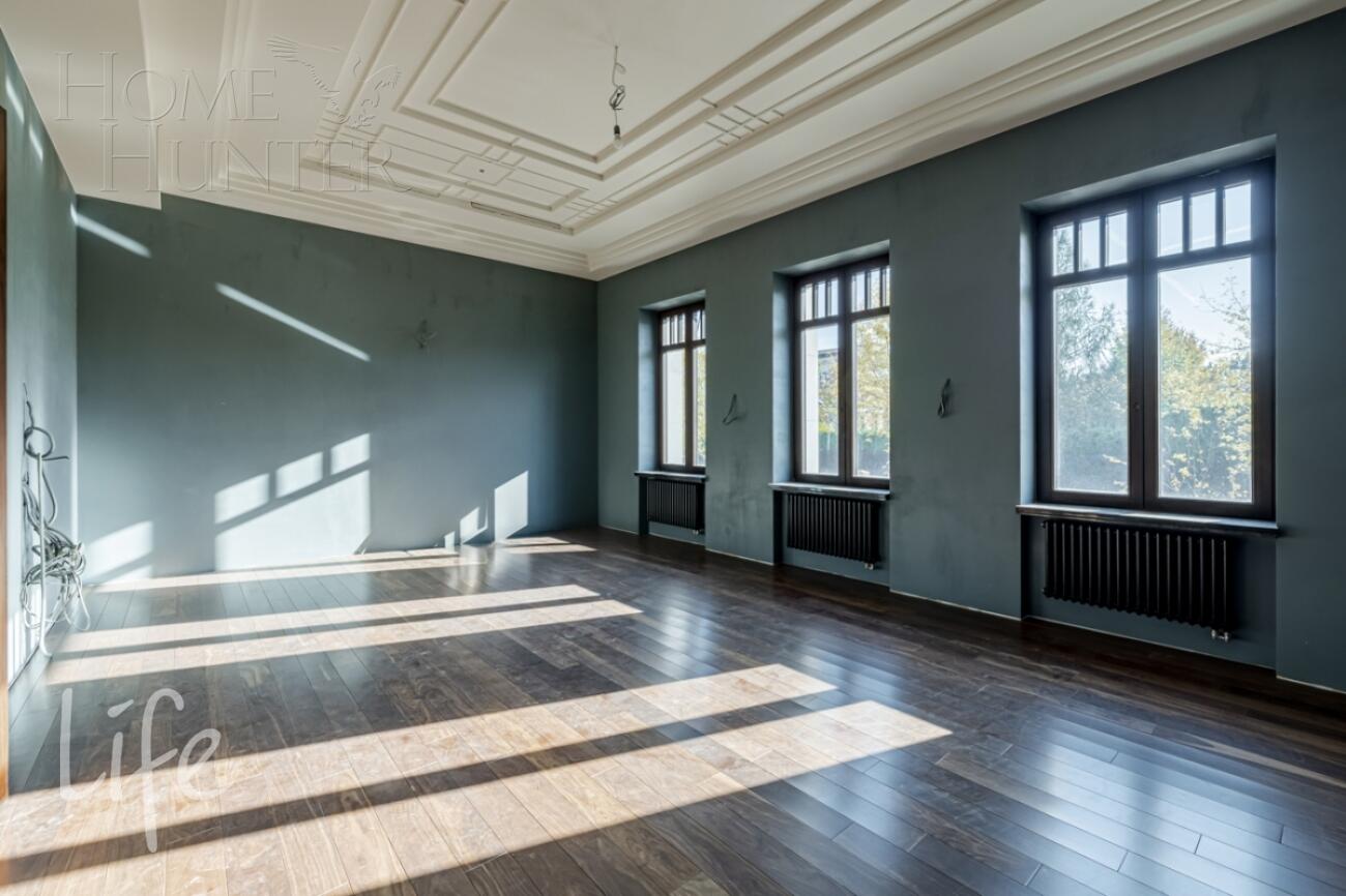 2-этажный коттедж 1 244 м² с отделкой