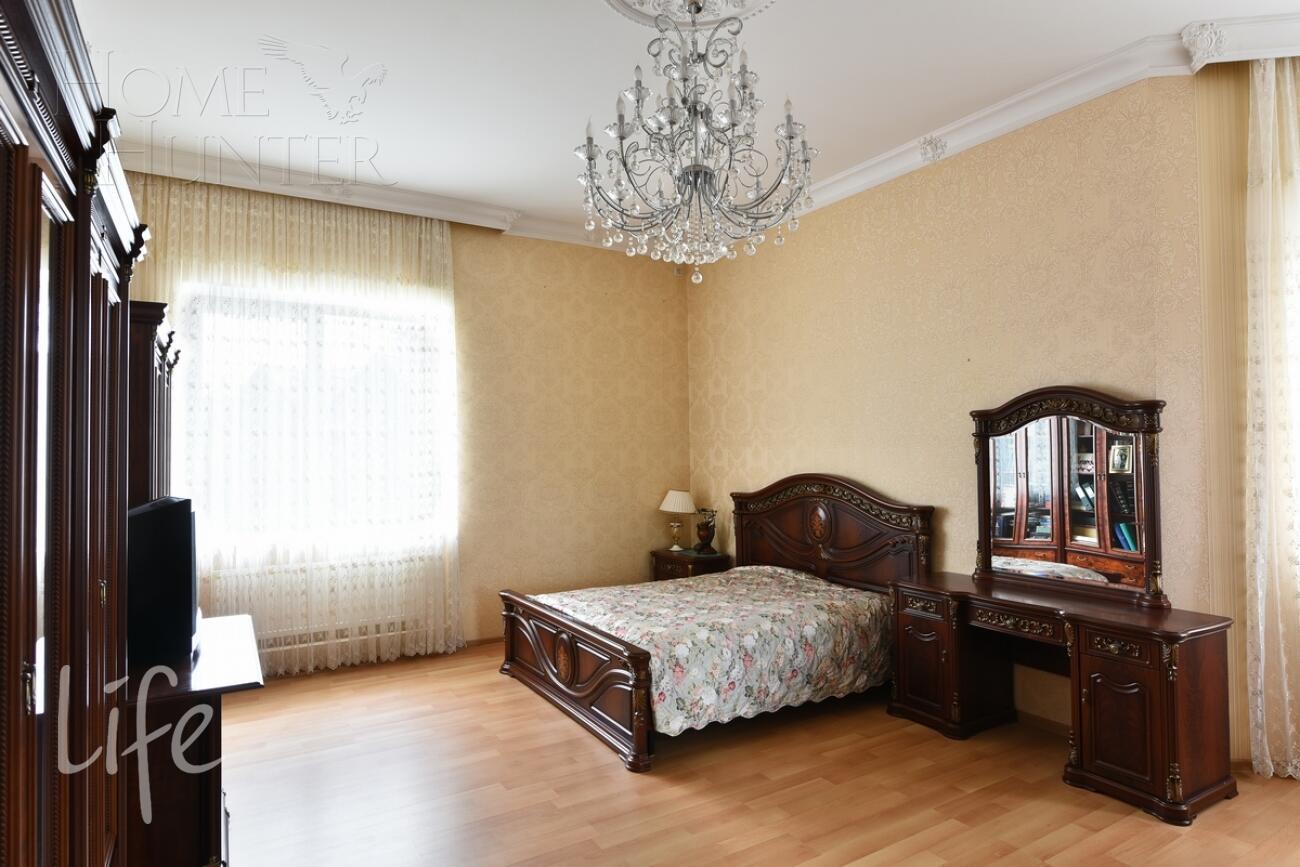 3-этажный коттедж 750 м² с отделкой