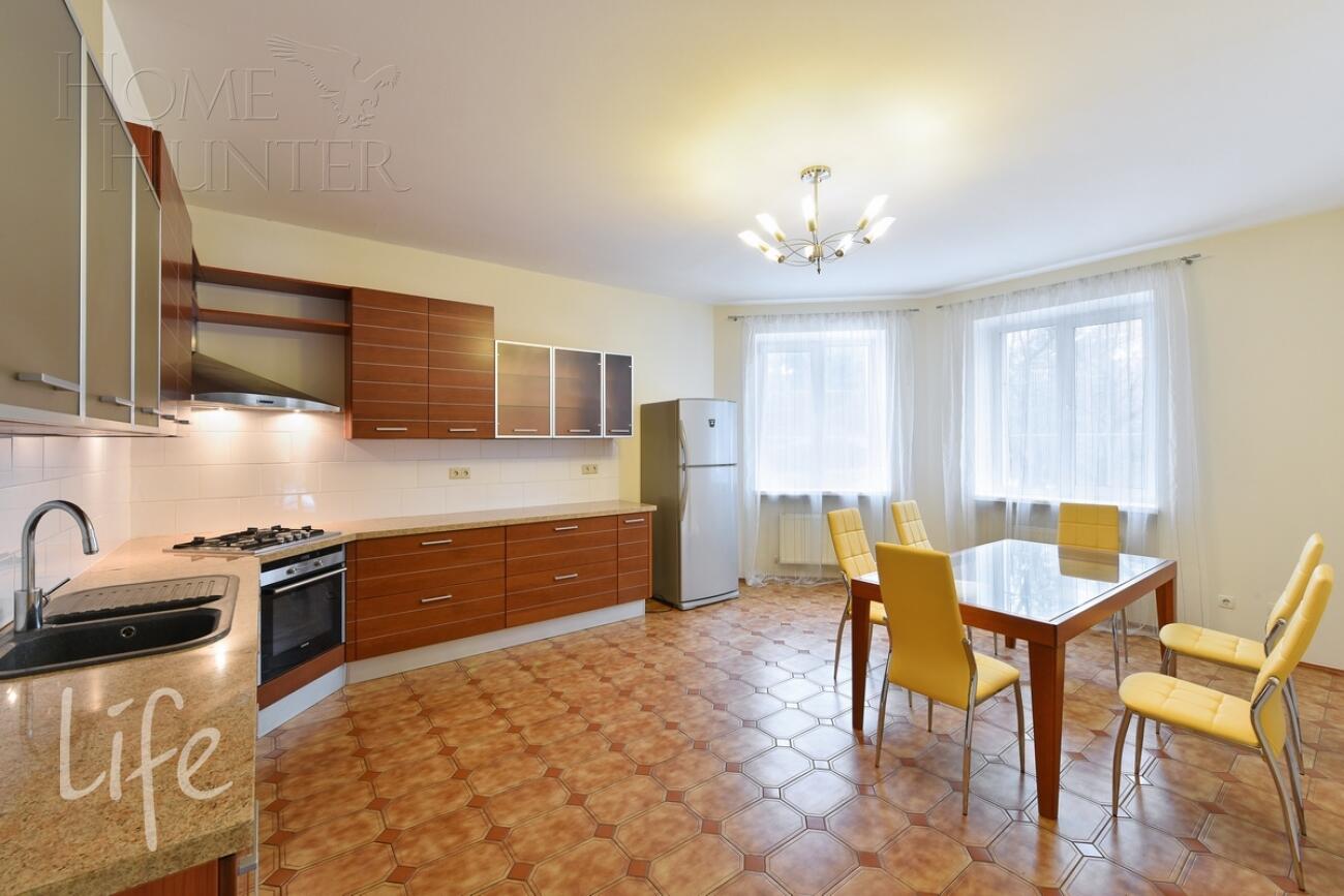 2-этажный коттедж 700 м² с отделкой