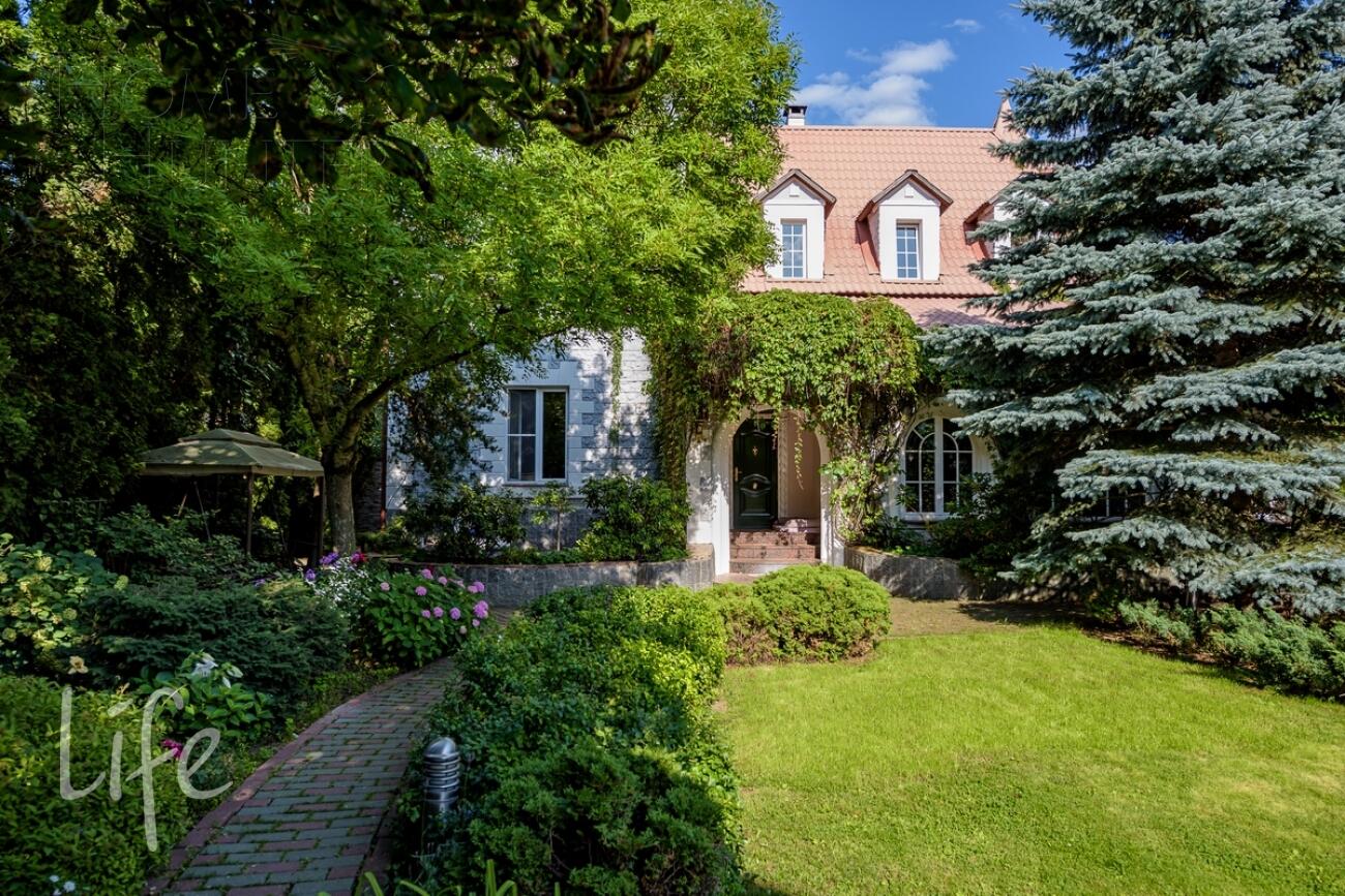 2-этажный коттедж 490 м² с отделкой