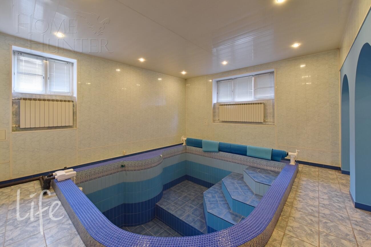 3-этажный коттедж 780 м² с отделкой