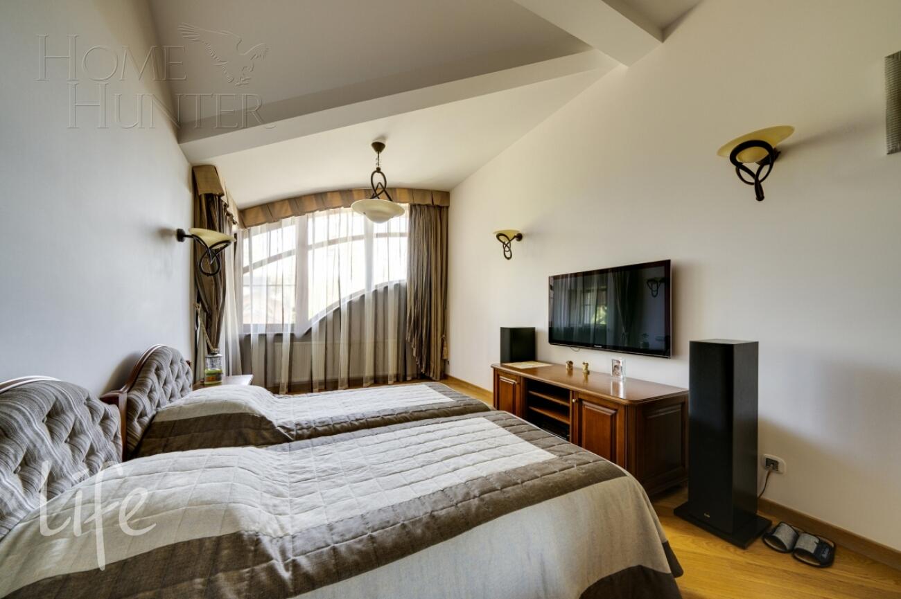 2-этажный коттедж 880 м² с отделкой