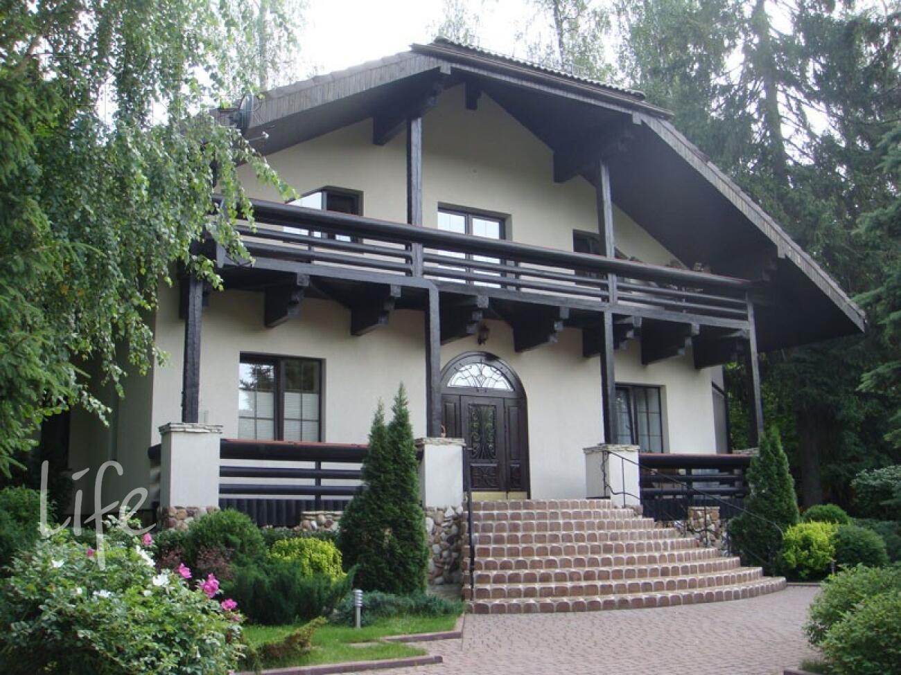 2-этажный коттедж 300 м² с отделкой