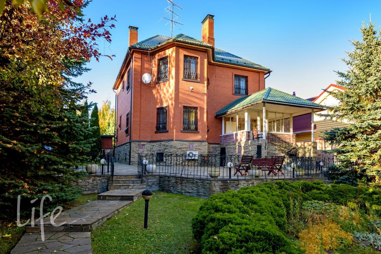 2-этажный коттедж 320 м² с отделкой