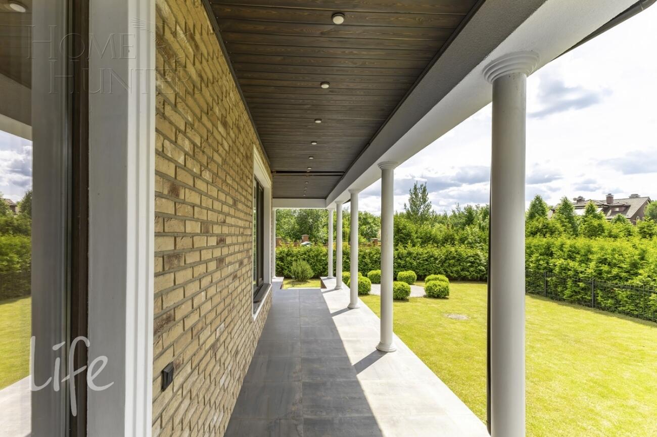 2-этажный коттедж 560 м² без отделки