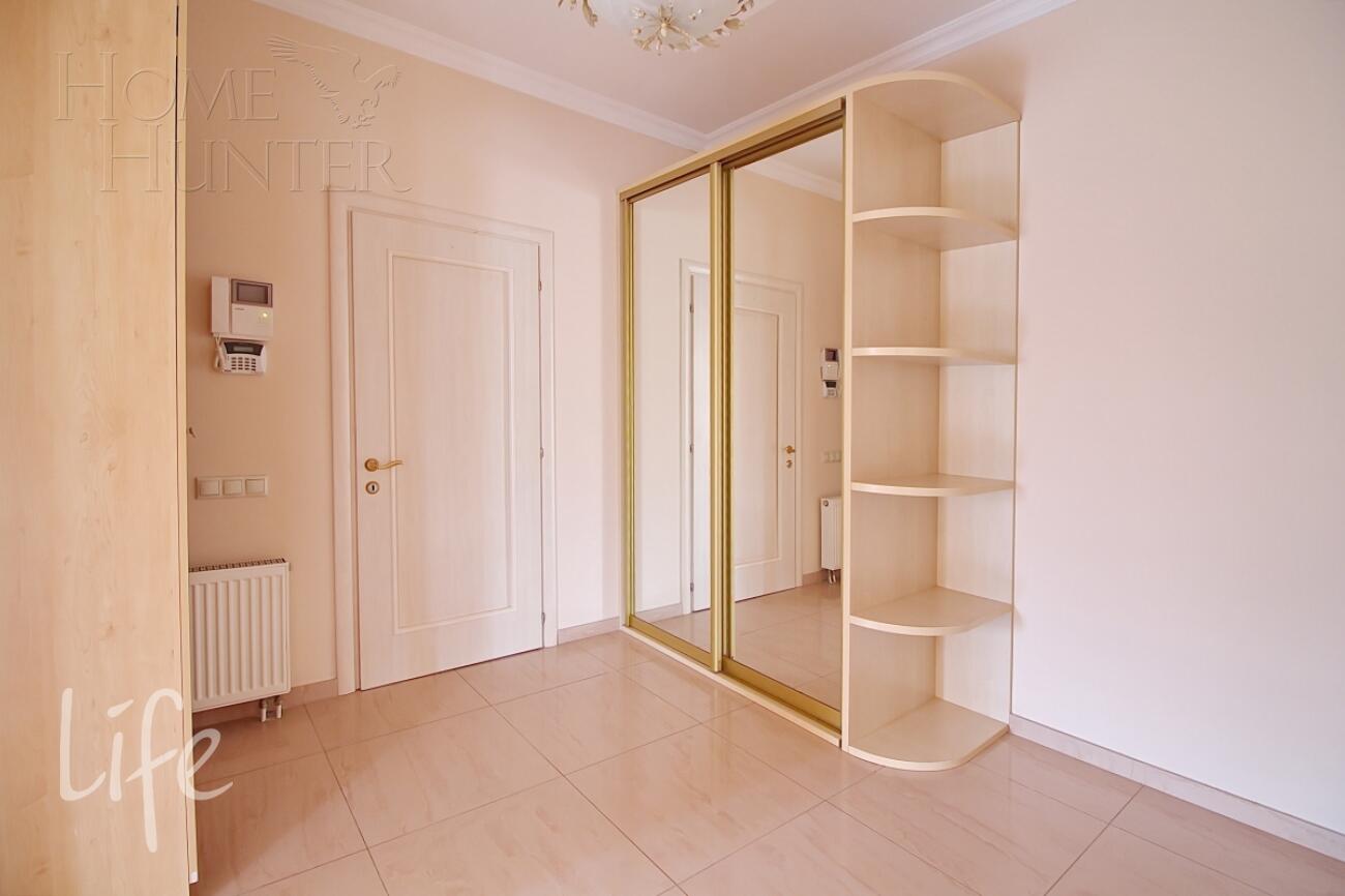 2-этажный коттедж 300 м² с отделкой