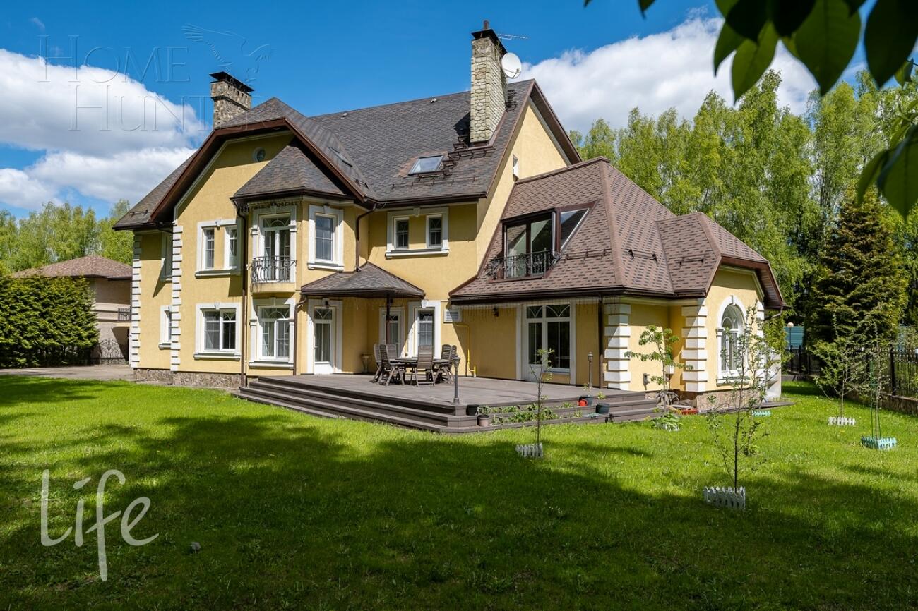 3-этажный коттедж 700 м² с отделкой