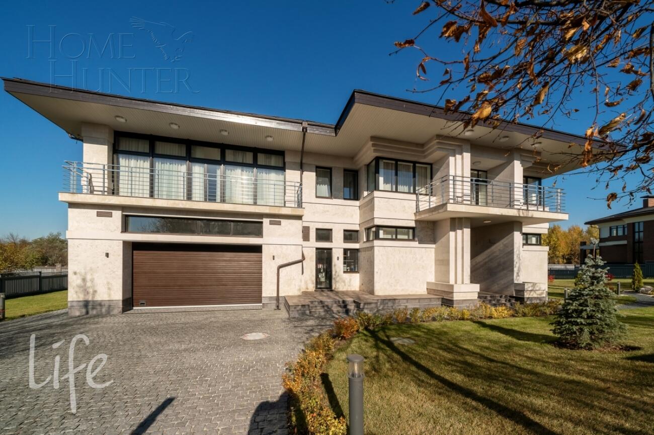 2-этажный коттедж 1 017.21 м² с отделкой