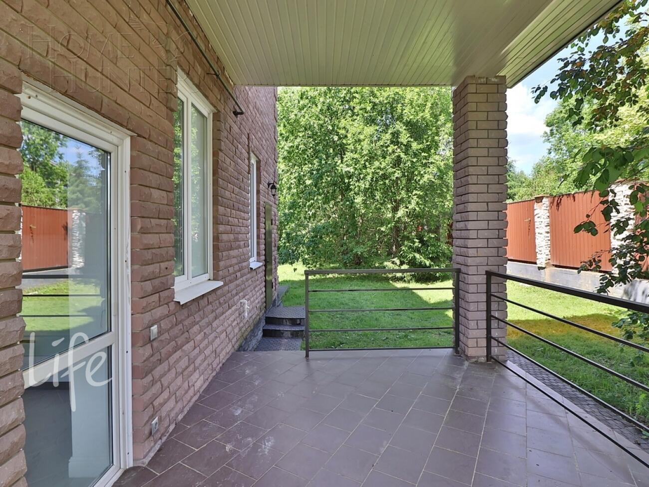 3-этажный коттедж 372 м² с отделкой