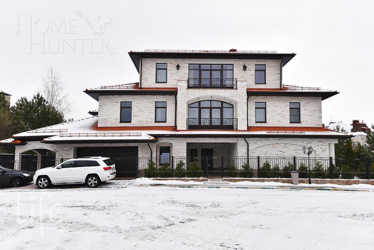 2-этажный коттедж 1 000 м² с отделкой