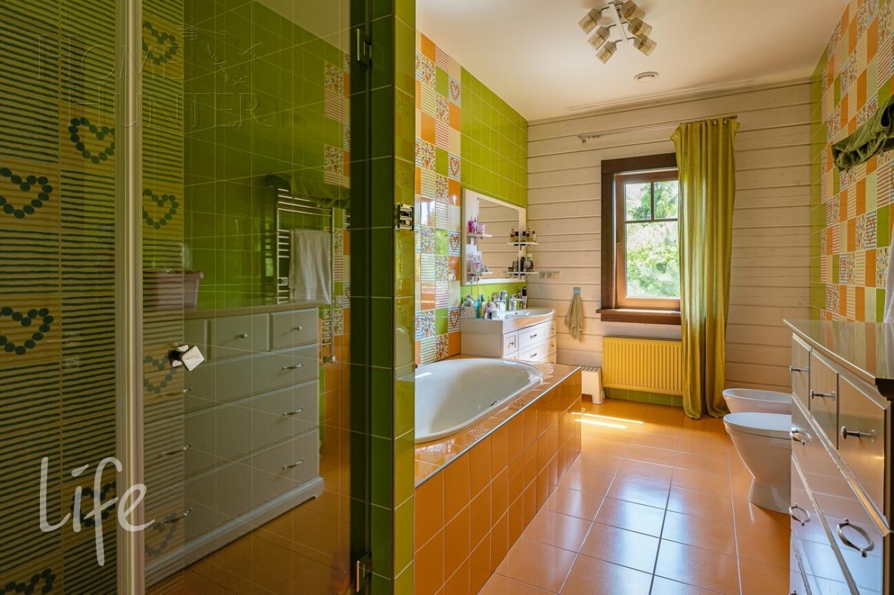 2-этажный коттедж 600 м² с отделкой