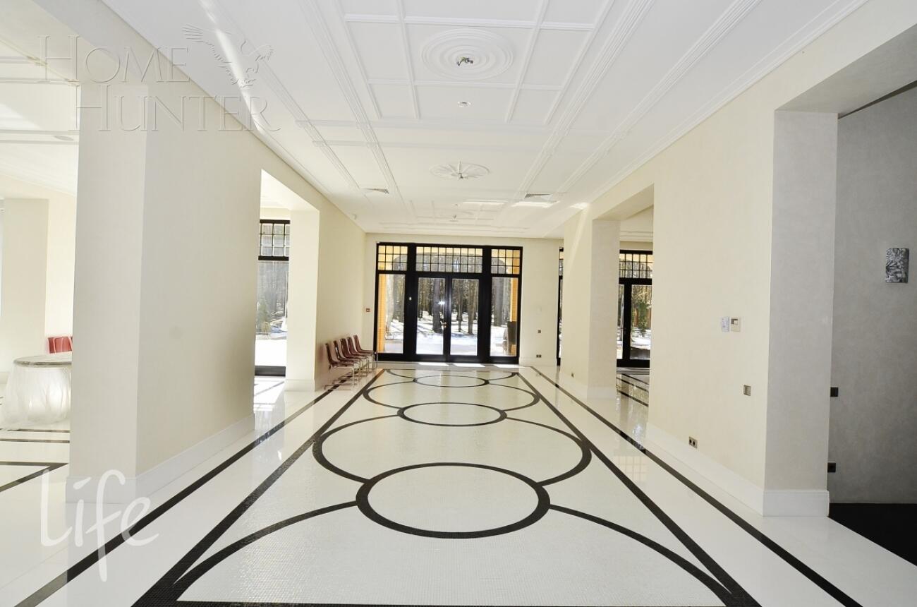 2-этажный коттедж 1 372 м² с отделкой