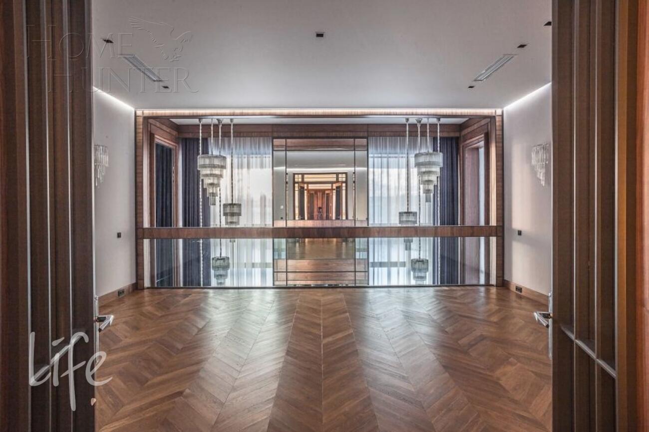 2-этажный коттедж 989.7 м² с отделкой